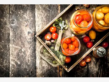 Ilustracja artykułu przetwory z pomidorów koktajlowych – zobacz najlepsze przepisy na przetwory na zimę