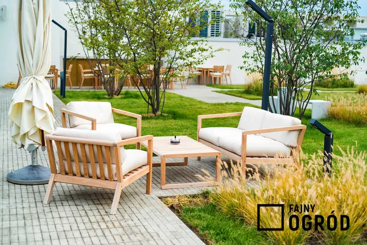 Nowoczesne meble ogrodowe, w tym meble tarasowe i nowoczesne krzesła ogrodowe, rodaje, materiały i opinie