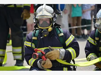 Ilustracja artykułu jakie wyposażenie straży pożarnej jest niezbędne?