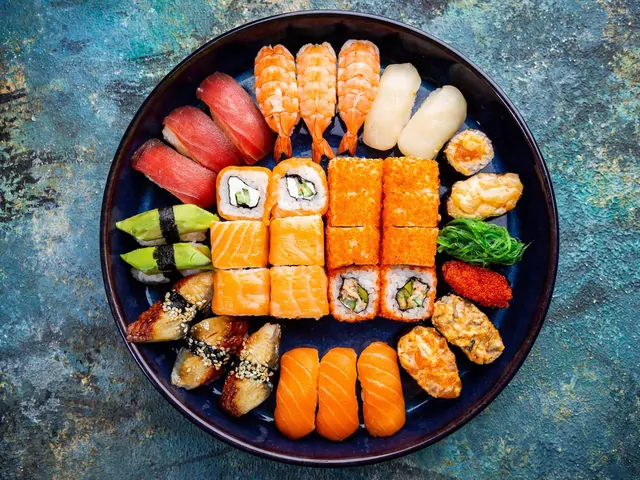 Sushi na imprezę w ogrodzie