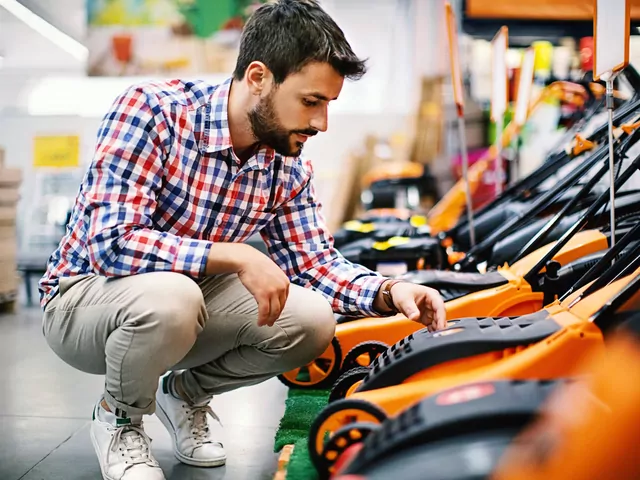 Kosiarka spalinowa z napędem – zastosowanie