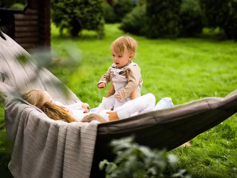 Pomysły na stworzenie strefy relaksu w ogrodzie