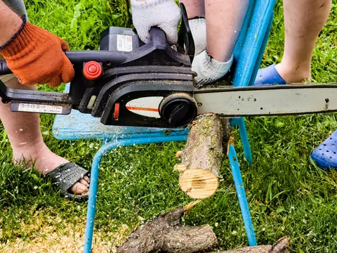 Cięcie drewna do sezonowania