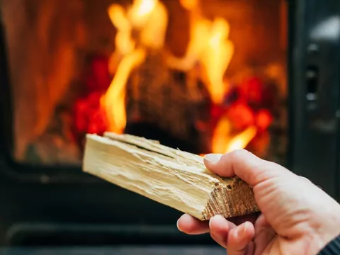 Czy kominek to tanie źródło ciepła?