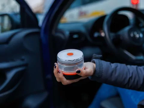 Obowiązkowe lampy V-16