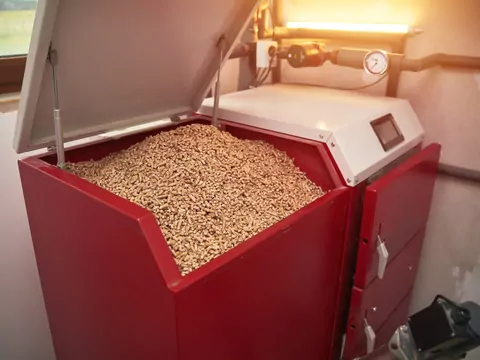 Piec na pellet zamiast pompy ciepła