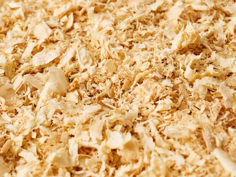 Czy można palić trocinami w piecu na pellet?