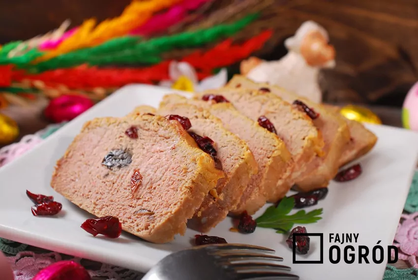 Pasztet na wielkanoc i mięsa na wielkanoc oraz inne potrawy z mięsa