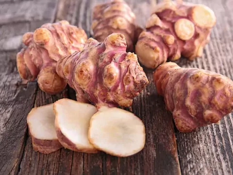 Uprawa-topinamburu-w-ogrodzie