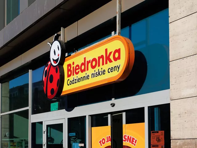 Promocja na lody na patyku w Biedronce