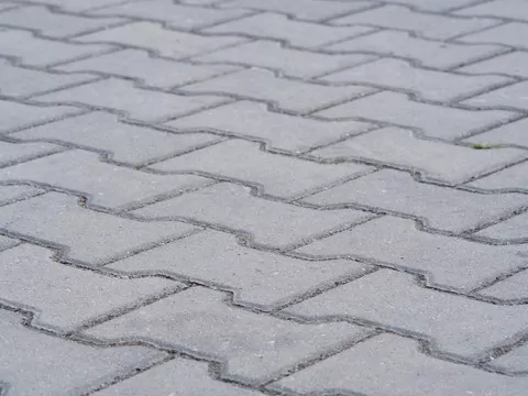 Płyty ażurowe zamiast kostki brukowej