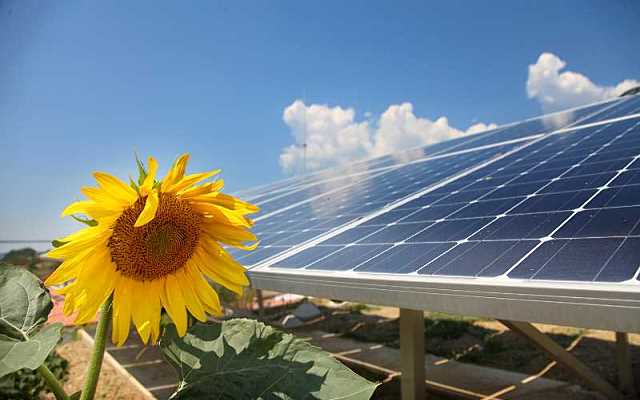 Nowoczesne meble solarne - inteligentne rozwiązania dla biznesu