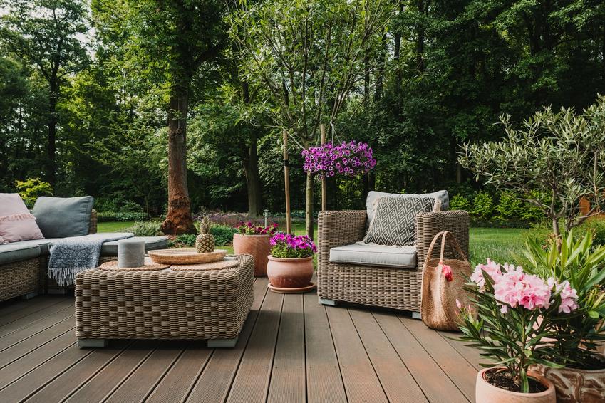Najlepsze meble do Twojego ogrodu – jak wybrać?