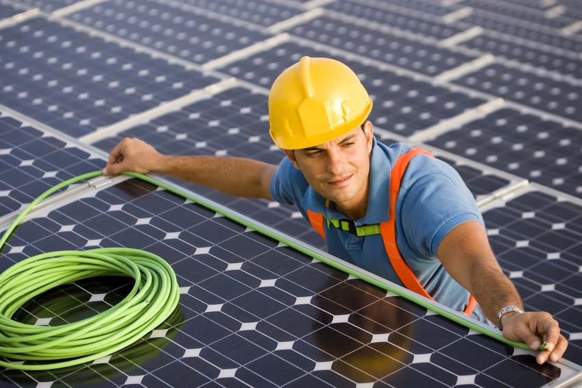 Jakich kabli potrzebujesz, by zamontować instalację solarną w ogrodzie?