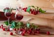 Wino z malin – sprawdzone przepisy, jak wykonać wino malinowe domowej roboty