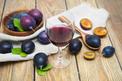 Wino śliwkowe - sprawdzone przepisy jak zrobić wino ze śliwek krok po kroku