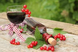 Wino z porzeczek - sprawdzone przepisy na wino z czerwonej porzeczki