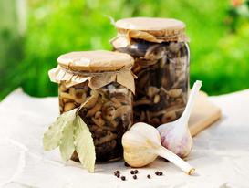 Zalewa do grzybów - jak ją przyrządzić? Oto najlepsze przepisy krok po kroku