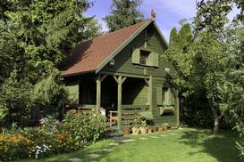 Drewniane domki ogrodowe dla miłośników wypoczynku na świeżym powietrzu